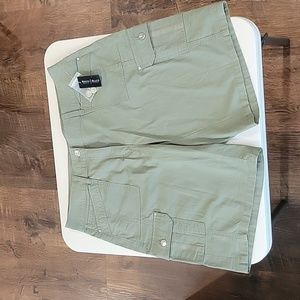 White House Black Market Cargo Shorts | Size 10 | Color: Pistachio | NEW